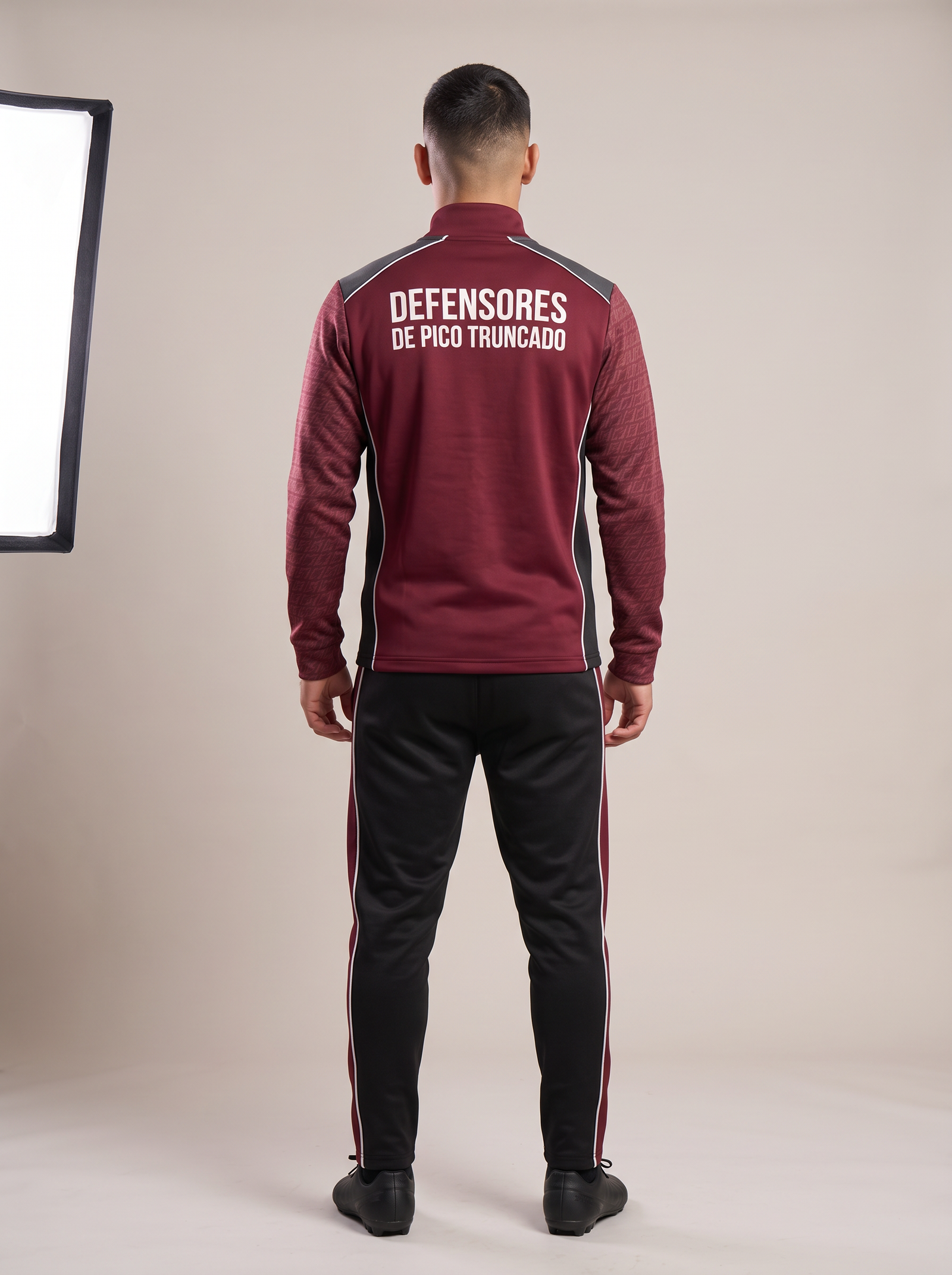 Conjunto de invierno oficial 2026 de Defensores de Pico Truncado, espalda