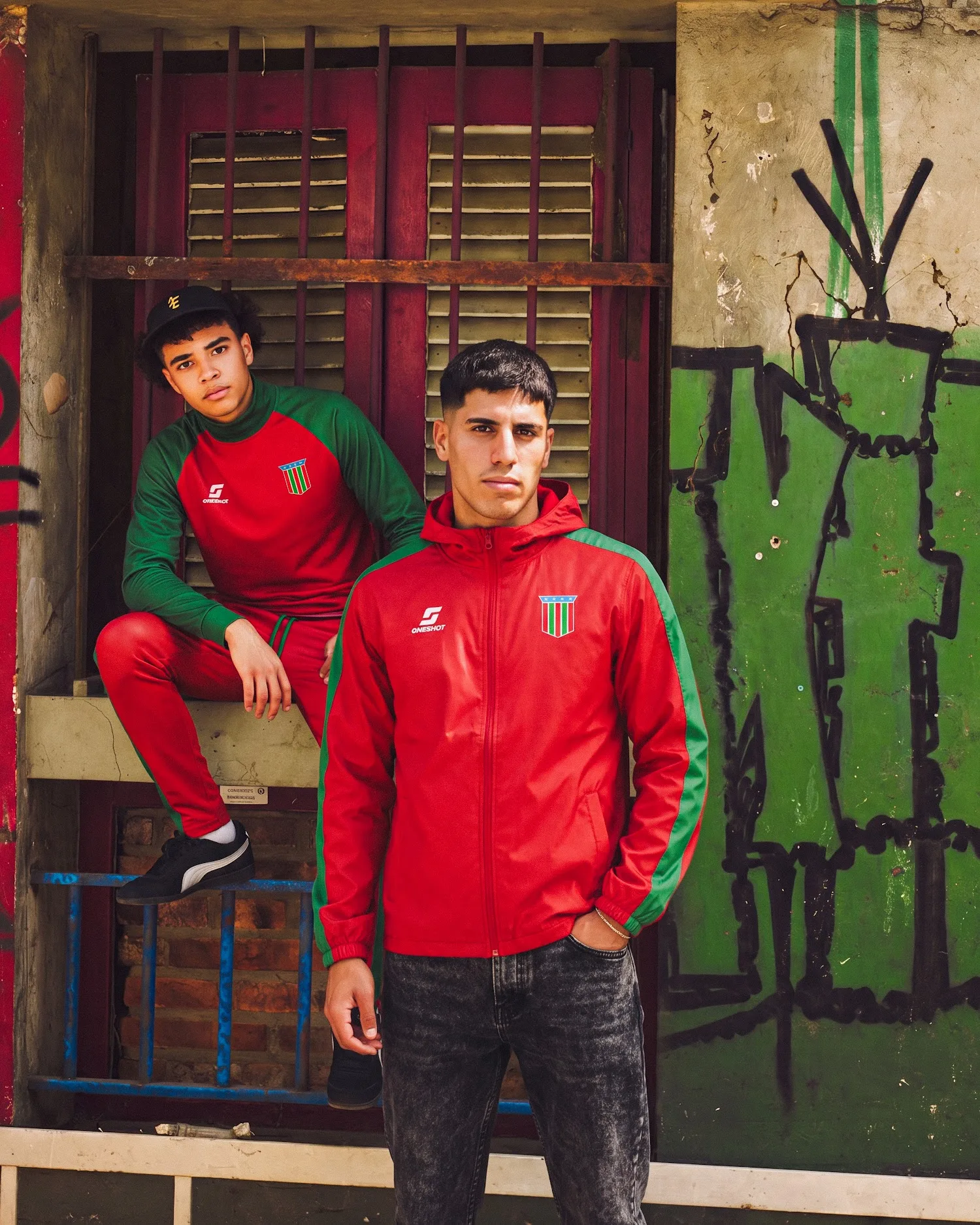 Campera rompeviento y pantalón de Club Atlético Santa Cruz 2026